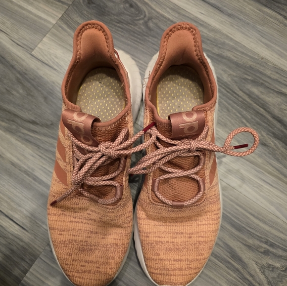 Adidas 9.5 Peach 🍑 (Matches Ivy Park Ambient Blush listed separately) - Picture 4 of 7